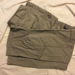 Loft Women’s cargo pants size 6